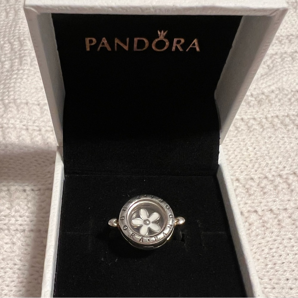 Pandora Floating Locket Ring size 50 I. Excellent condition